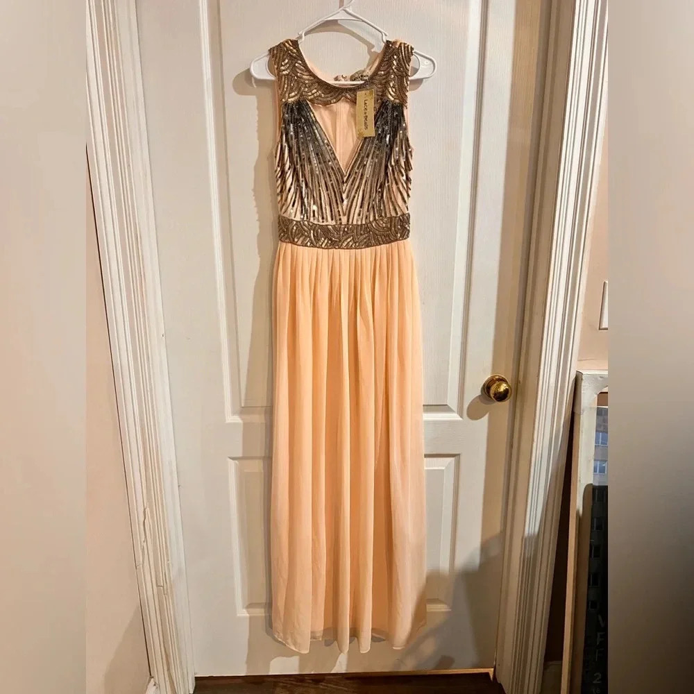 PRICE FIRM NWT LACE & BEADS PROM DRESS